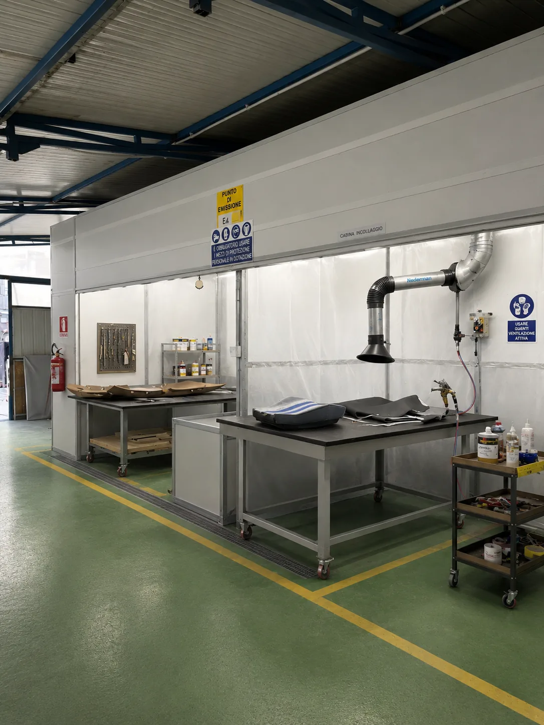 Cabina di incollaggio