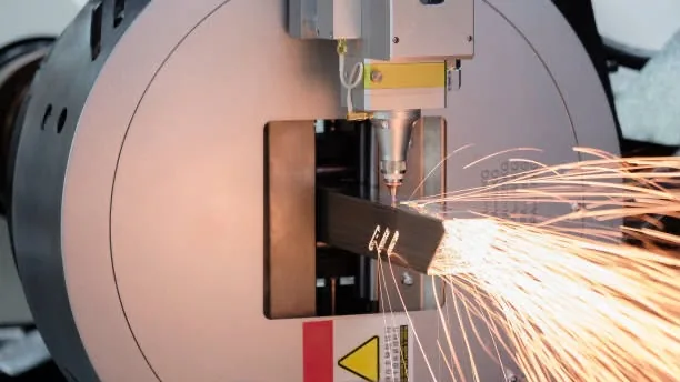 Taglio laser tubi e profilati metallici
